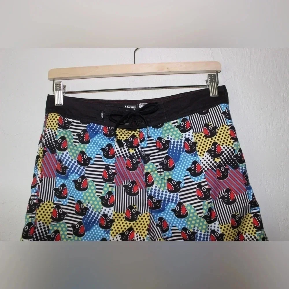 Boy’s Vans X Discovery Channel Shark Week Unlined Board Shorts Size 29/18